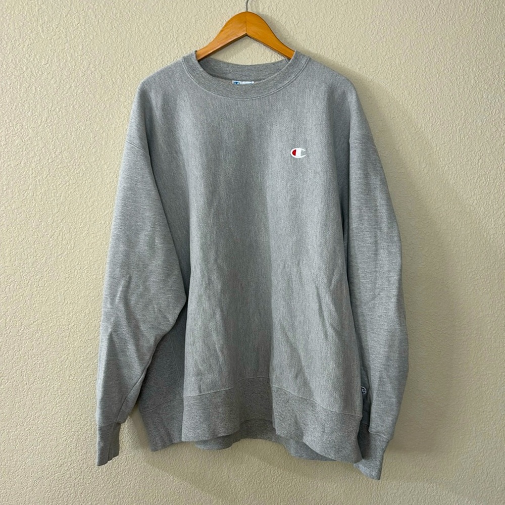 Champion Reverse Weave crew neck sweatshirt. Oxford Grey.
XXL
LIKE NEW